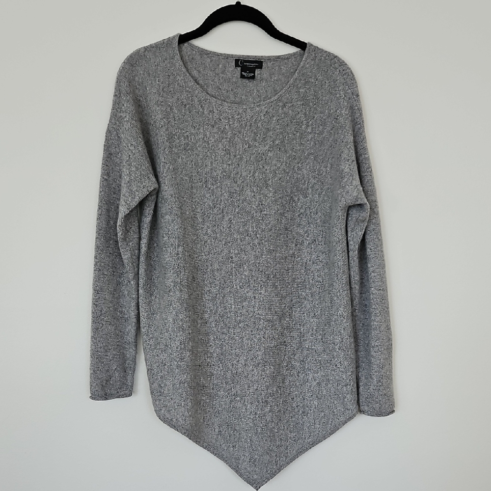 Bloomingdale's Heather Gray Crew Neck Sweater